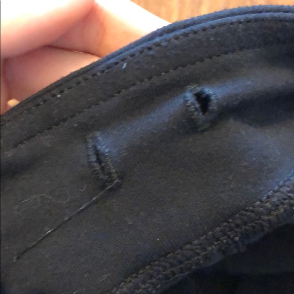 Lululemon black crop pants - Picture 5 of 5